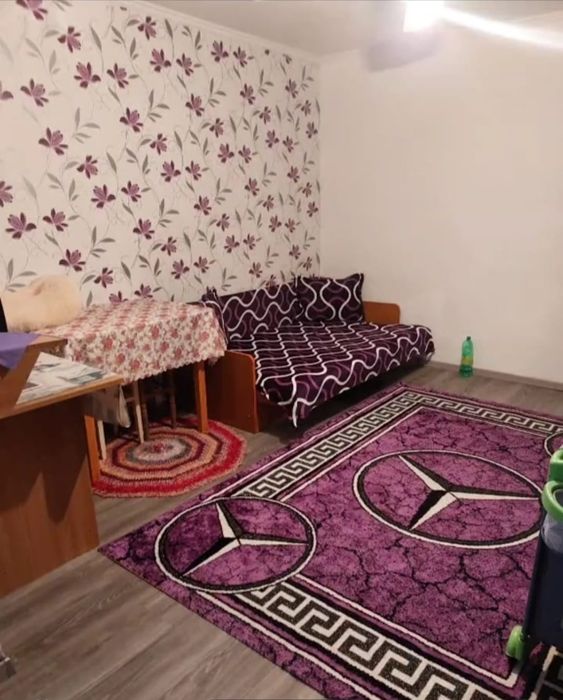 Vând garsonieră în Tudor Vladimirescu bloc B turn etaj 6