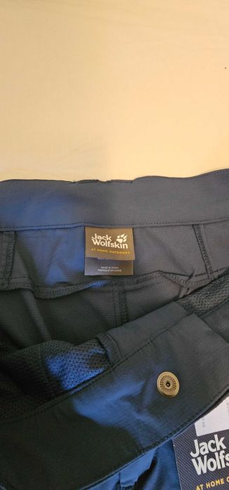 JACK WOLFSKIN къси туристически панталони!