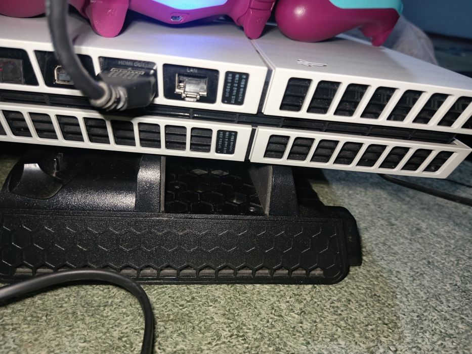 Playstation 4 +500gb fat 11.00