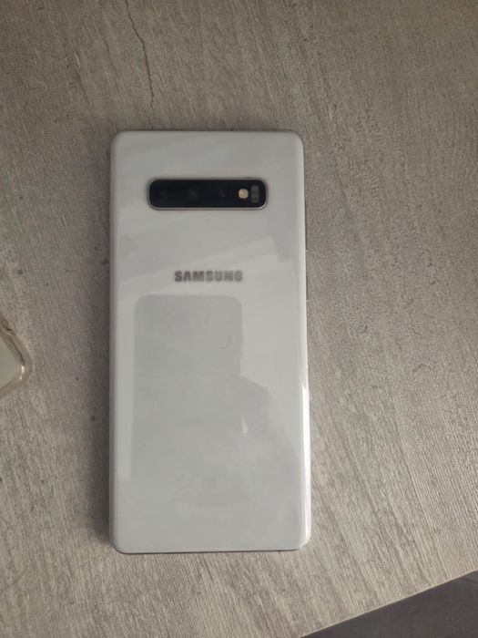 Продам Samsung s10+