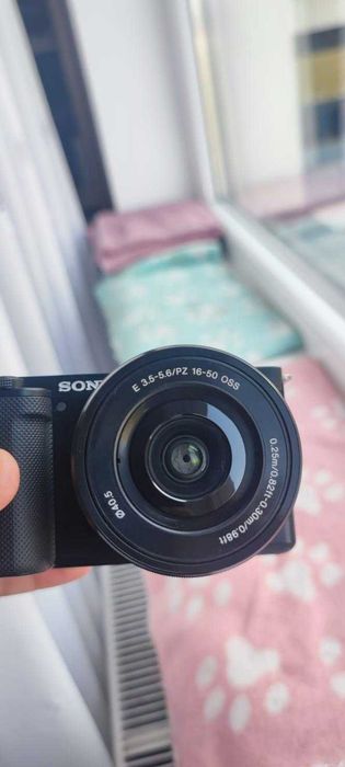 Mirrorless SONY Alpha ZV-E10, 24.2MP, 4K, + Obiectiv 16-50mm