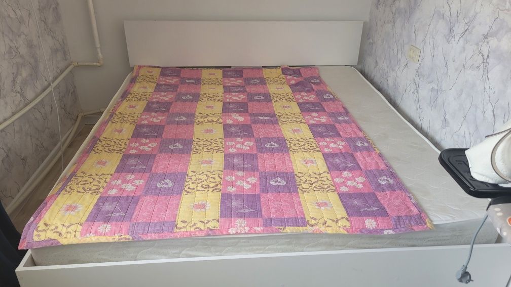Продам 2х местную кровать