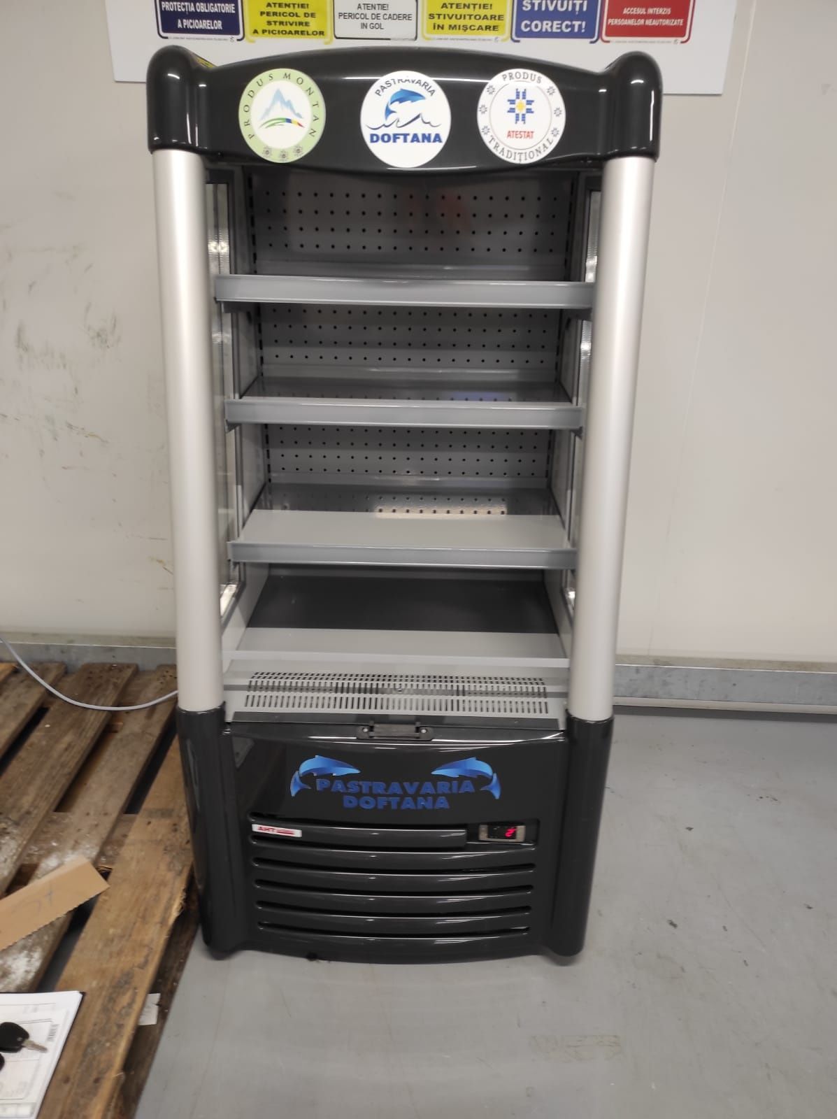 Vitrina frigorifica cu perdea de aer sau uși / AHT AC Cooler