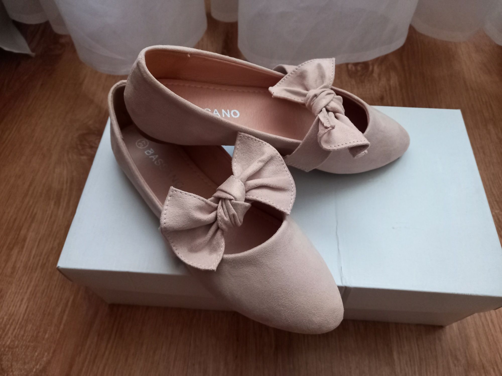 Pantofi noi de la CCC  nr.37