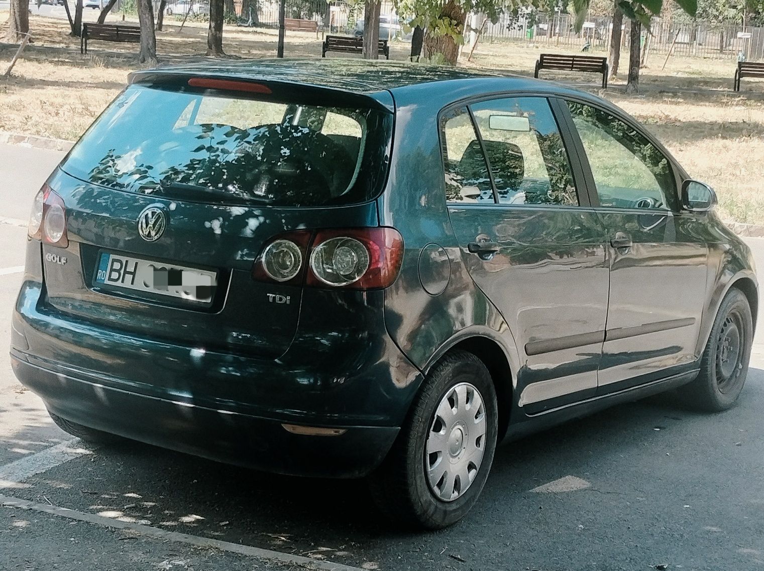 Vând Golf V Plus