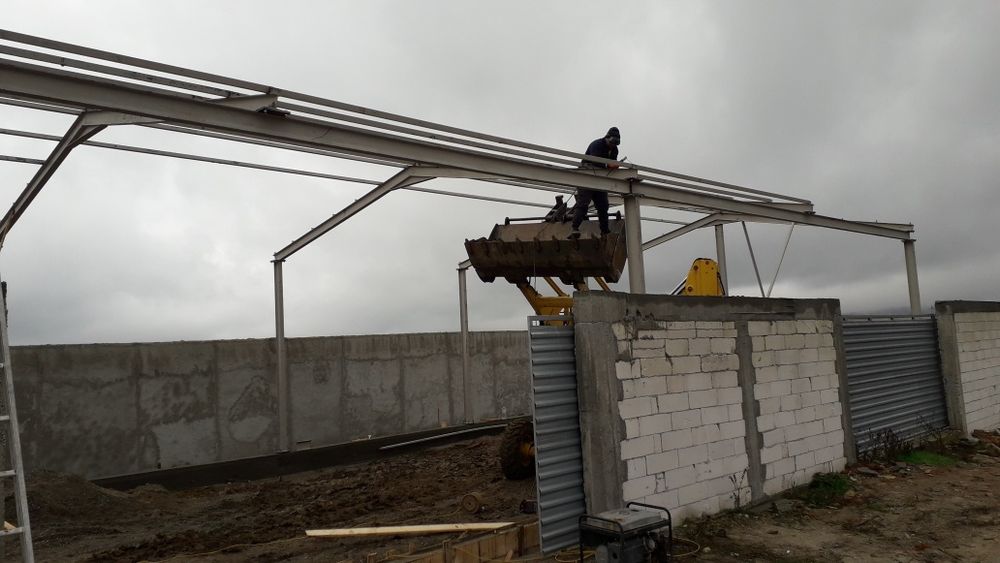 Vând hală metalică 12×35×4