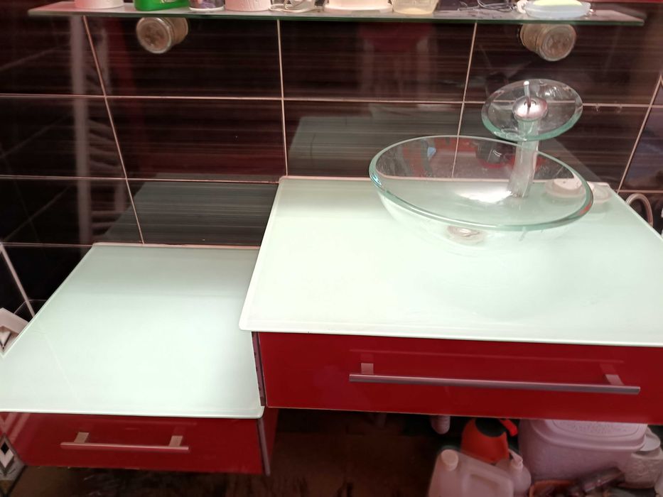 Blaturi de chiuvetă baie și chiuvetă de sticlă completă 299 lei neg.