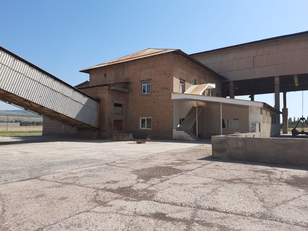 Продаётся 8,5 га. производственная база.