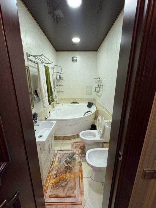 Центр Ш.Руставели B&B кафе 3х ком хороший ремонт