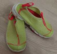 Vând pantofi sport vara SALOMON pentru copii masura 31