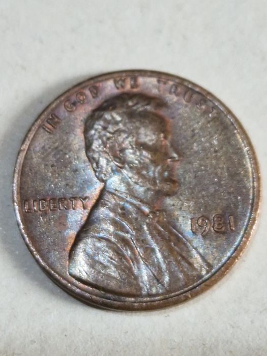 Монеты в общем 8 монет