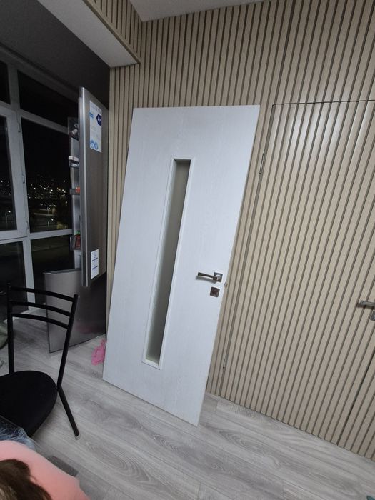 Отдам дверь за один макси чай без обналичника