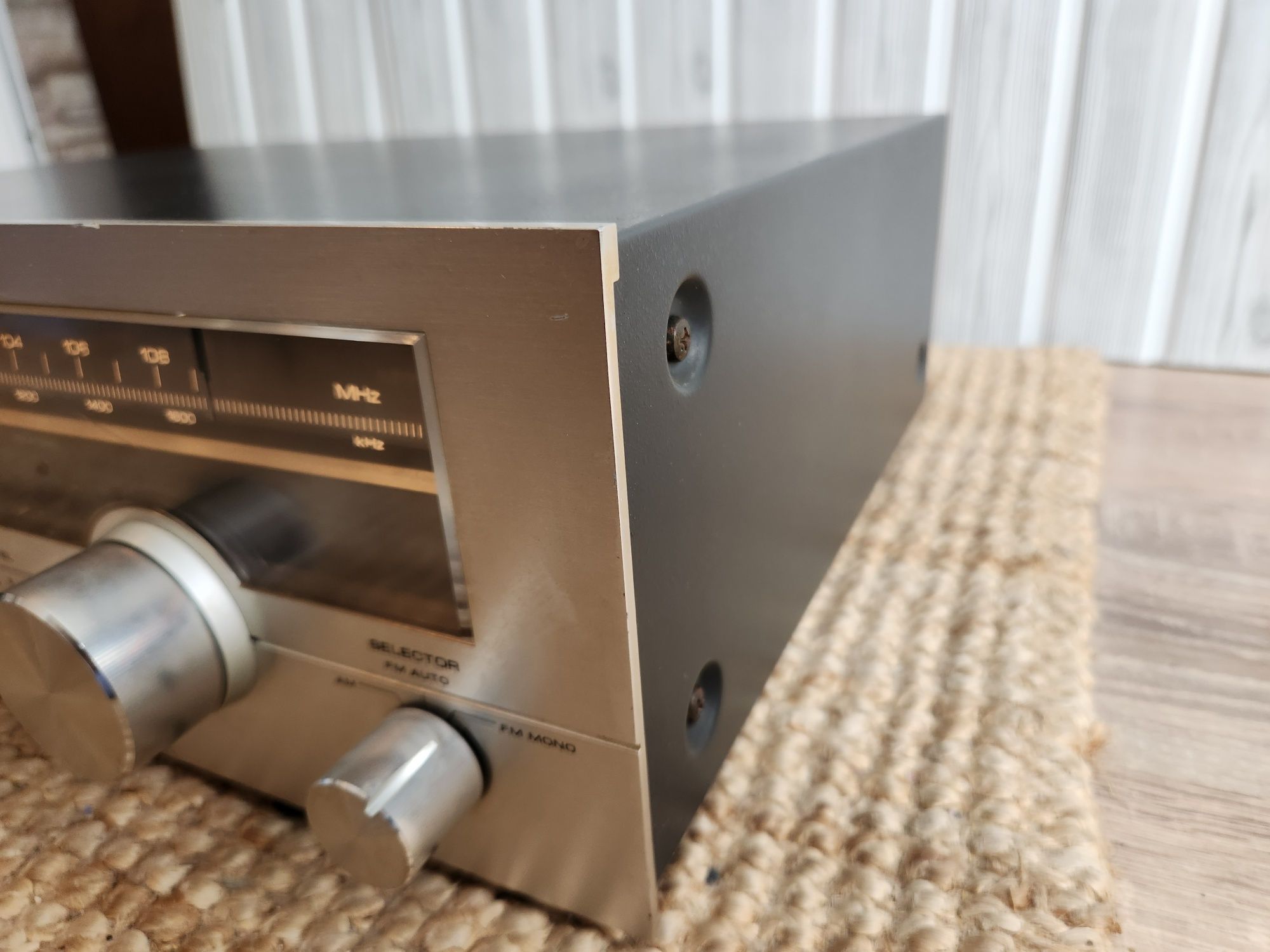Tuner Akai AT 2450