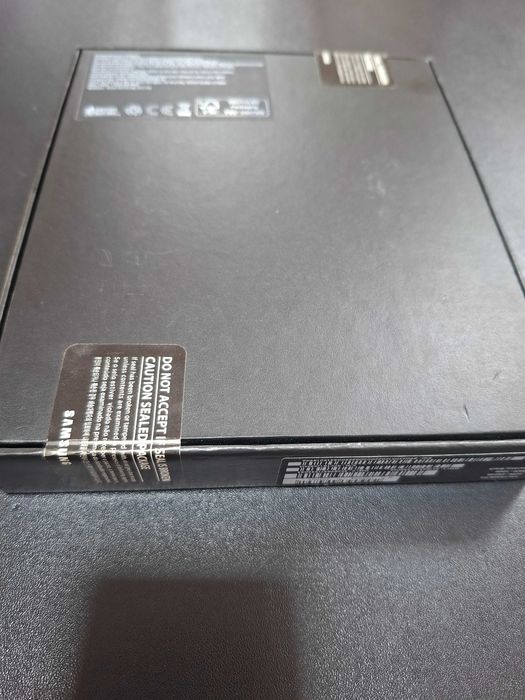 Samsung Z Fold4 yangi ochilmagan