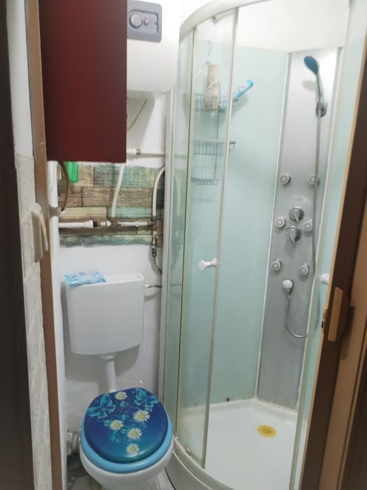 Garsoniera de vanzare,Tractorul-Coresi