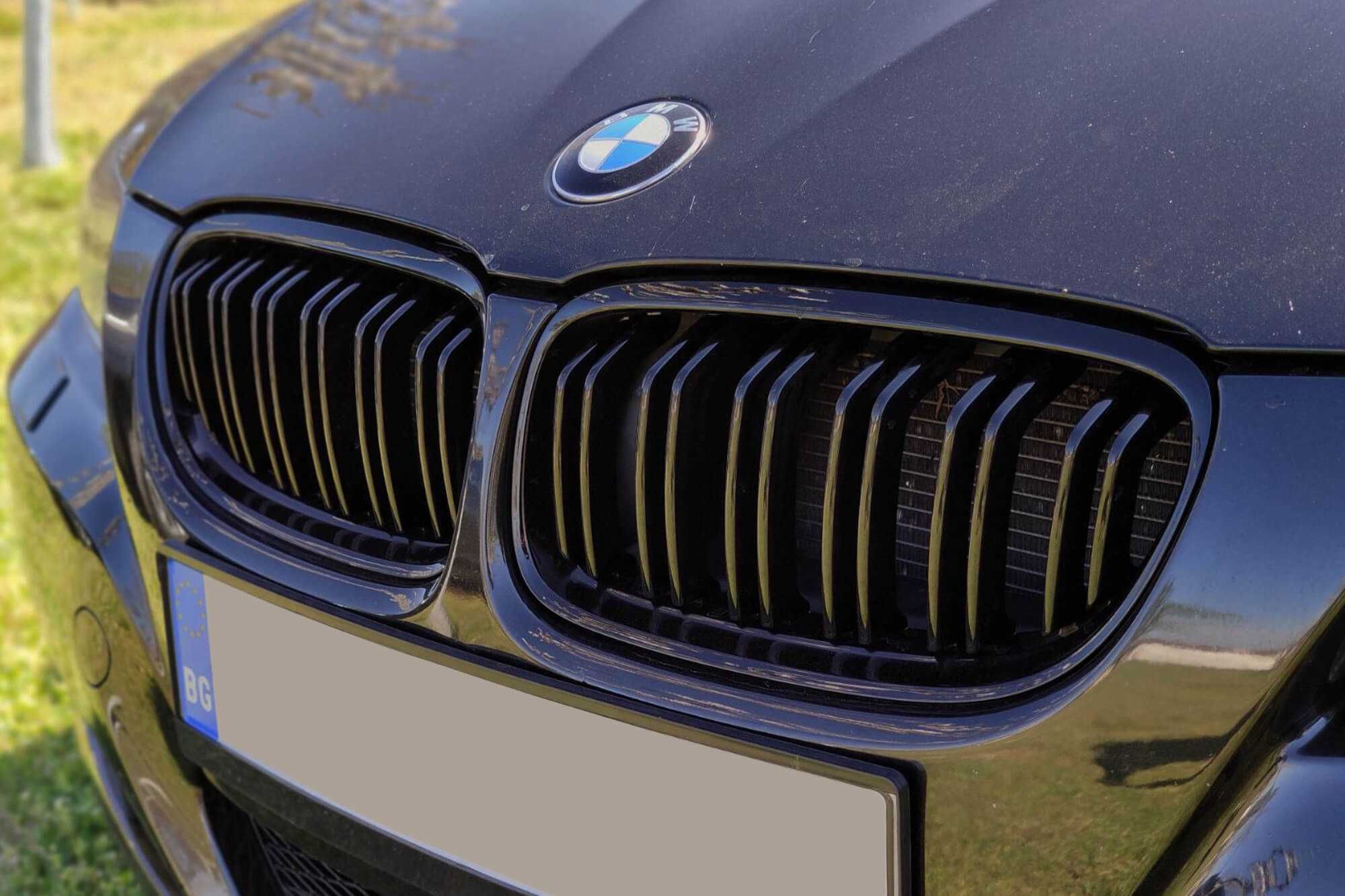 Бъбреци черен лак тип M3 с двойни за BMW серия 3 E90, E91 фейслифт