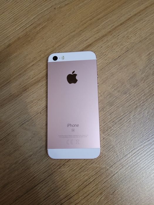 iPhone SE 32gb  93% Батерия
