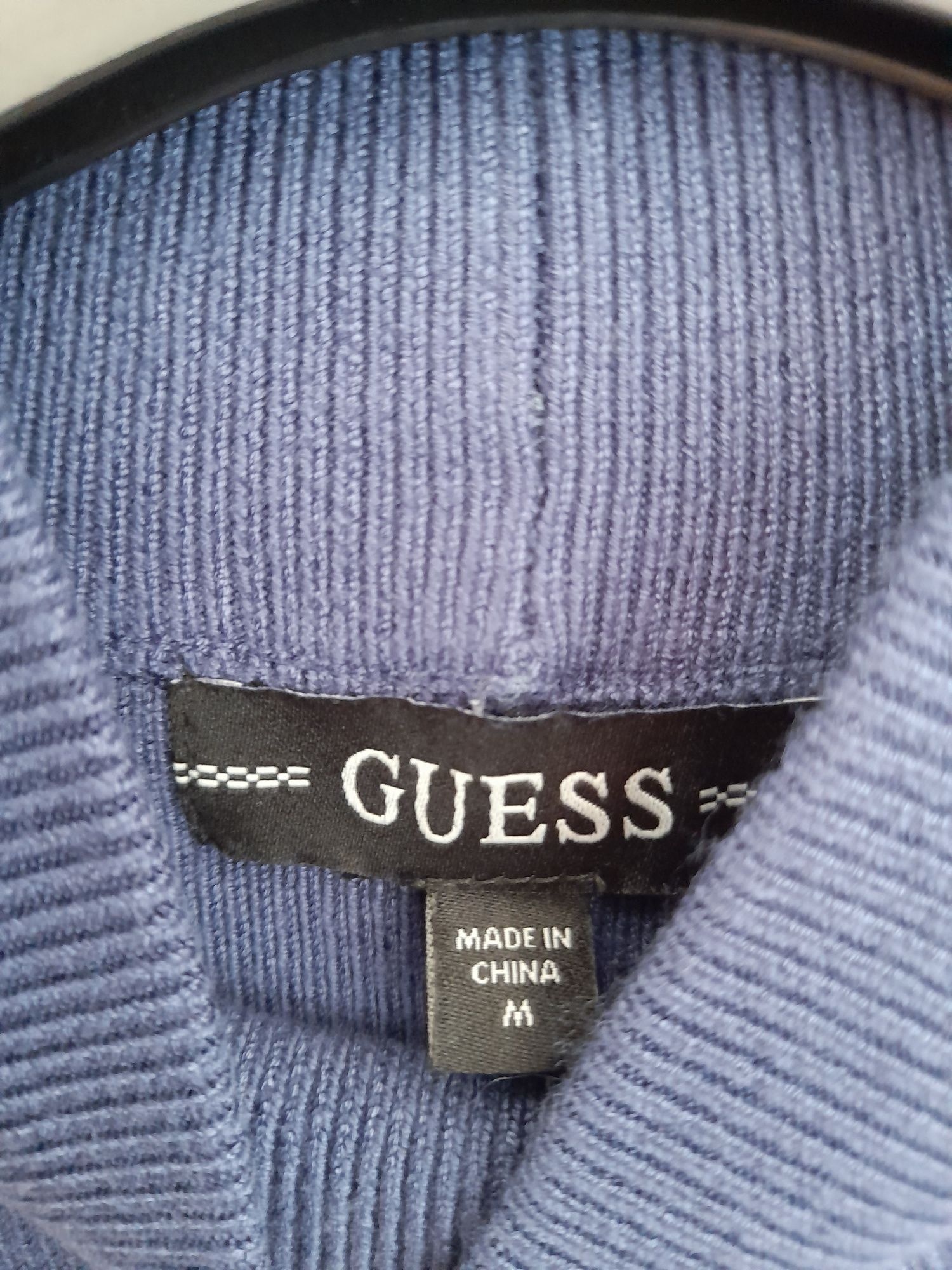 Vând rochie Guess