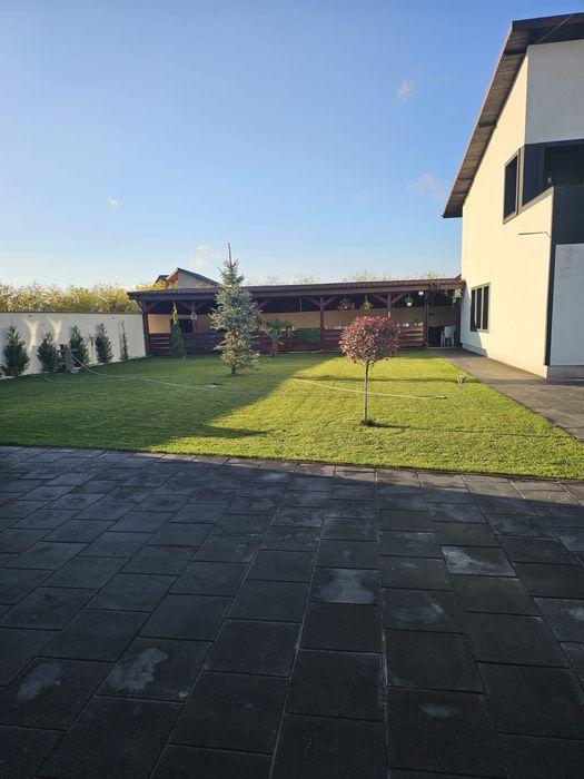 Casa complet mobilata, parter plus etaj