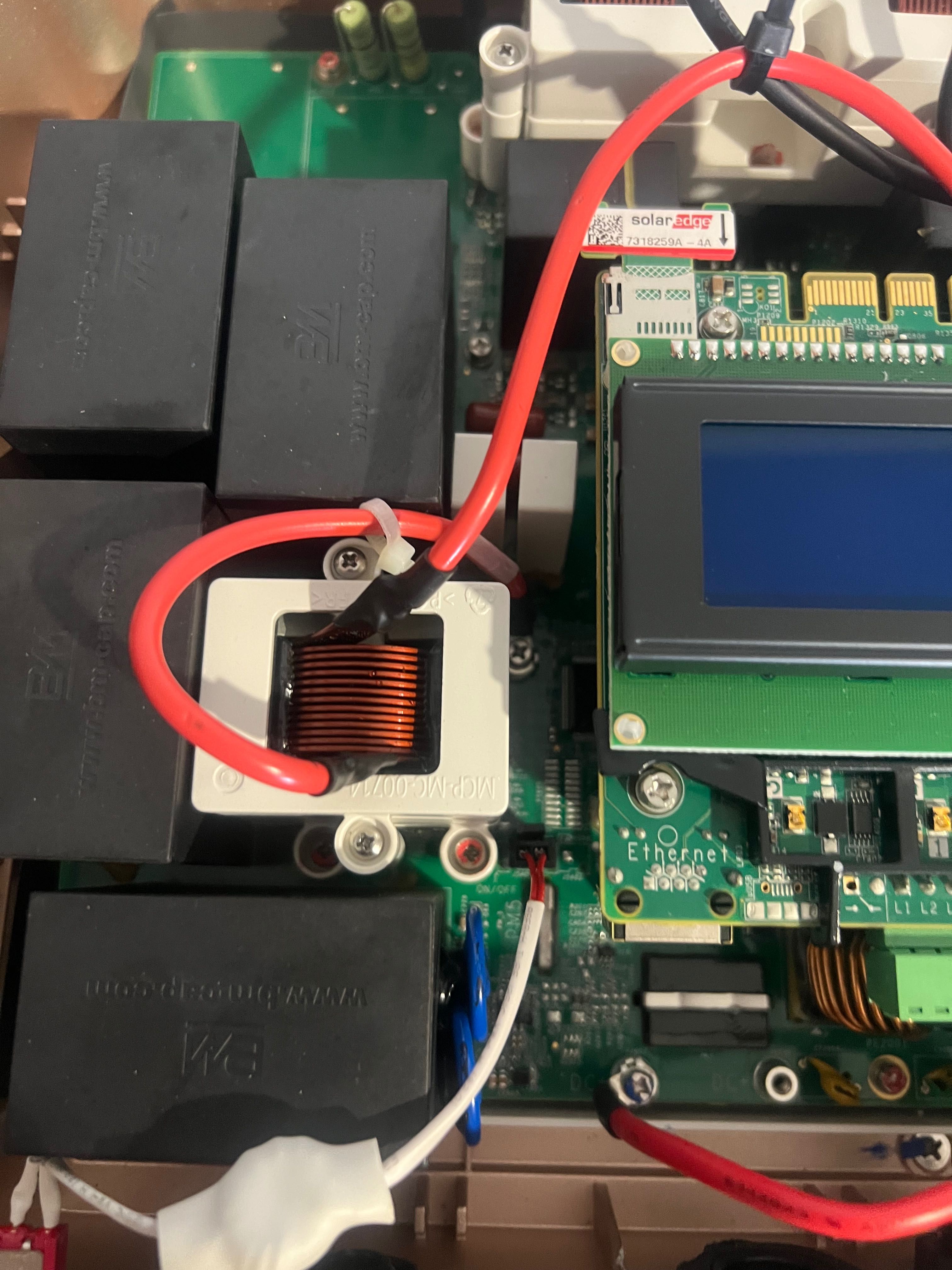 Юпс чиста синосуида Мрежов инвертор Solar edge hd wave 3.5 кв инвертор