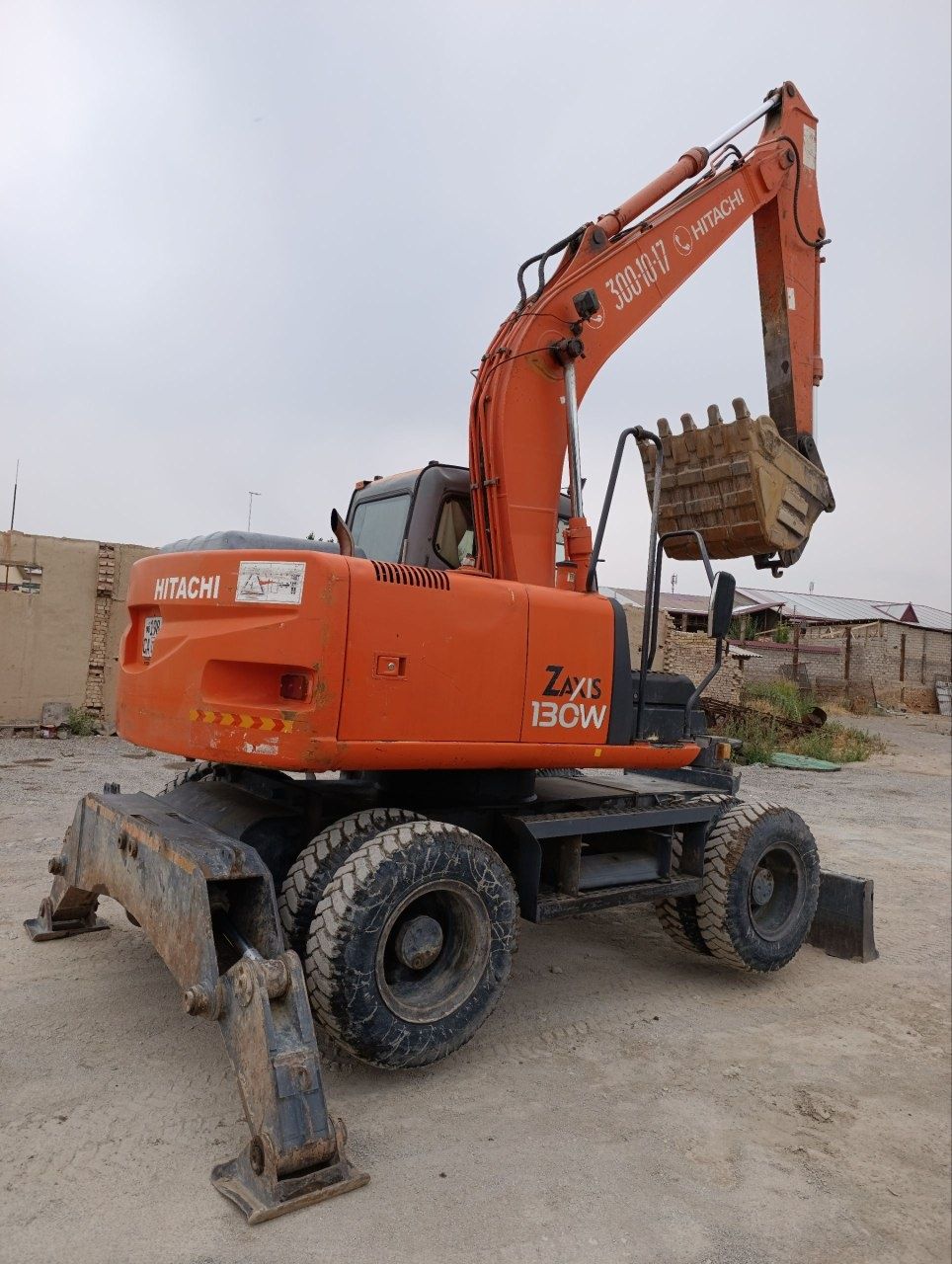 экскаватори HITACHI ZAXIS 130W сотилади | Нархи: 45 000$