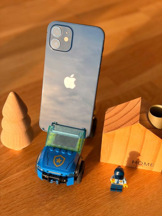 Iphone 12 – I’m blue da ba dee da ba di, am 64 Gb și arăt ca nou