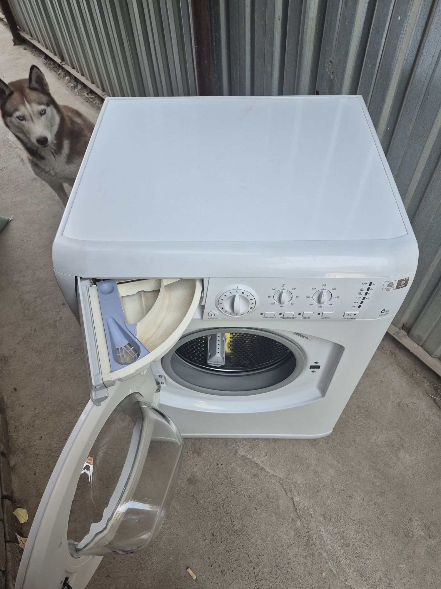 Продам Автомат HoT point Ariston 6 кг в отличном состоянии.