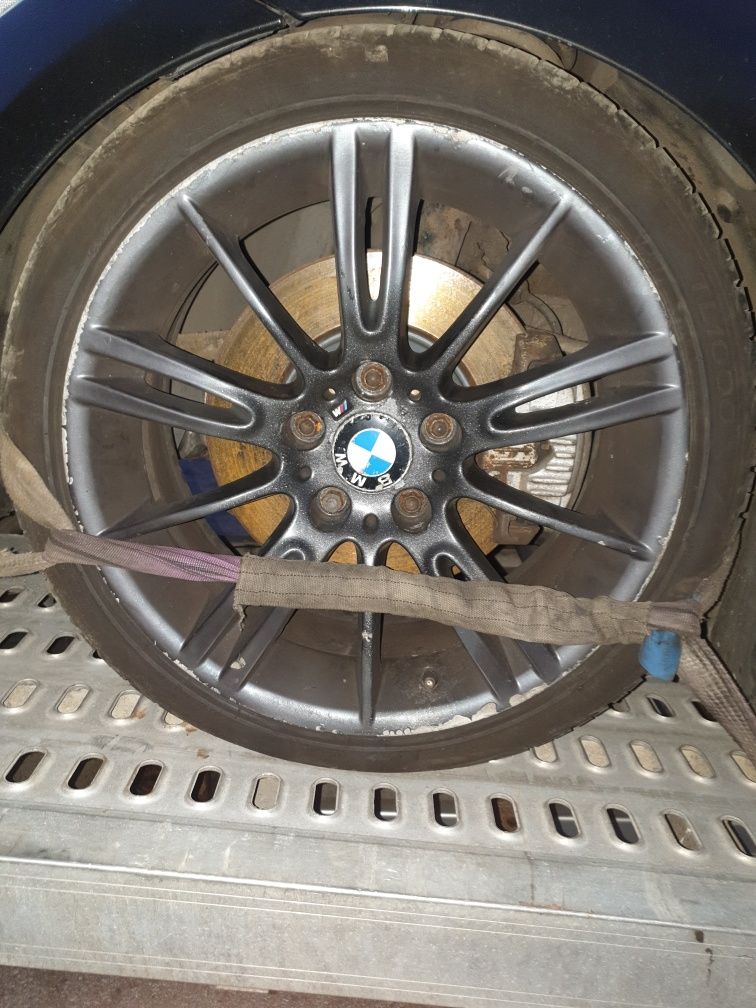 На части БМВ 330д е90 231кс bmw м пакет