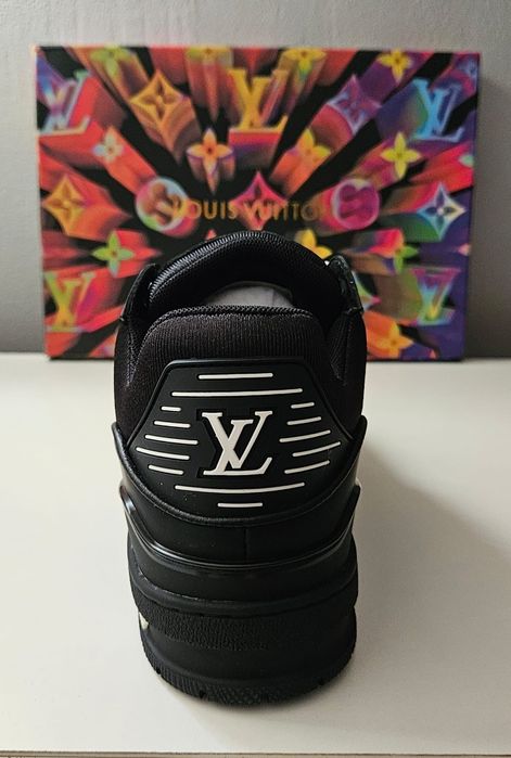 Adidași Louis Vuitton