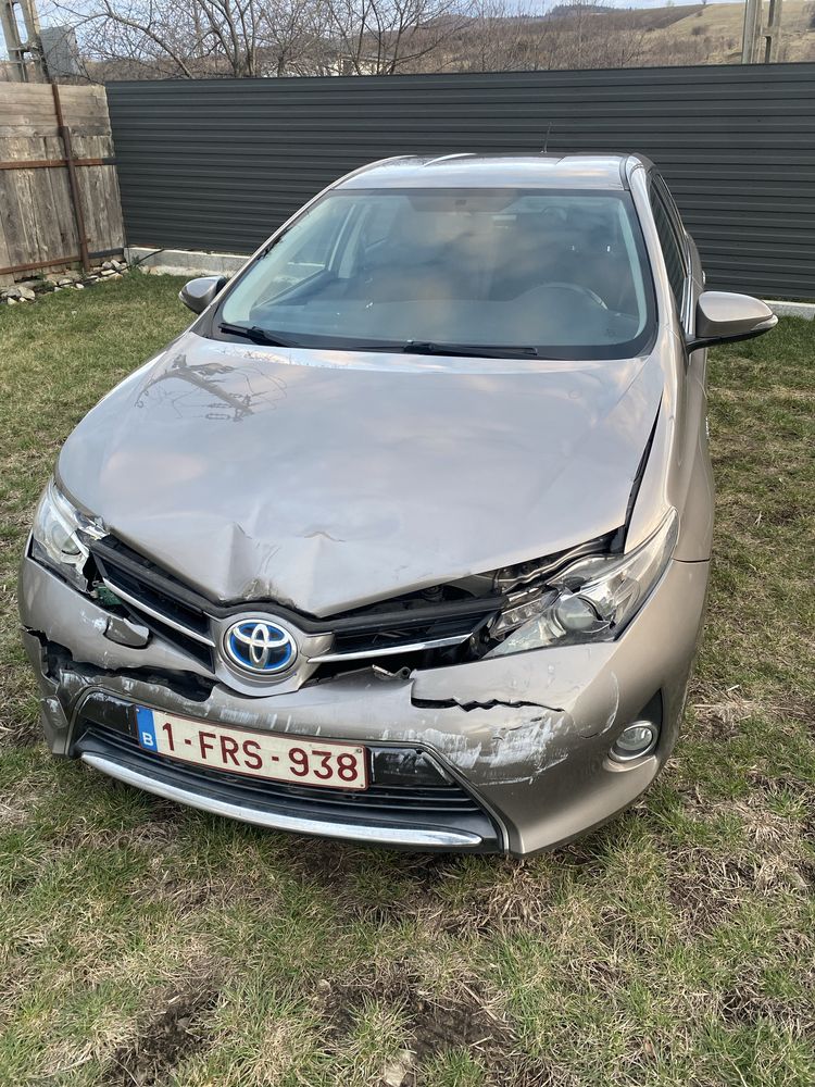Toyota Auris 1.8 hybrid / avariat / 160.000km