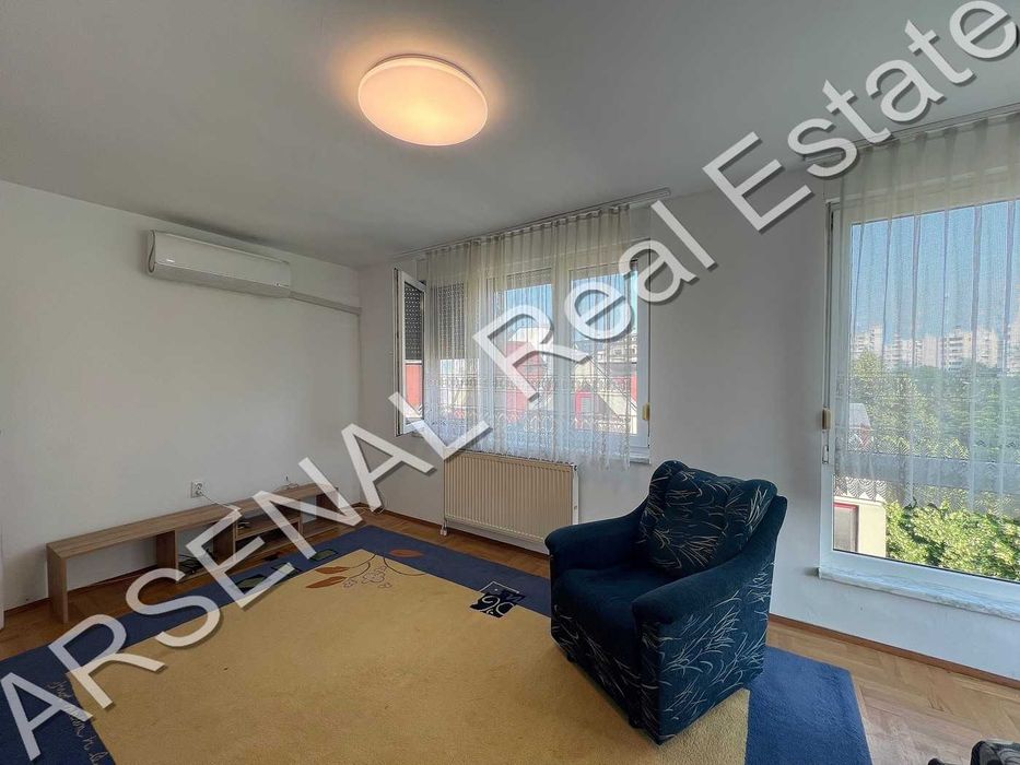 Дава се под наем Двустаен апартамент в София, Хиподрума - 80 кв.м за 550 € - Снимка #1