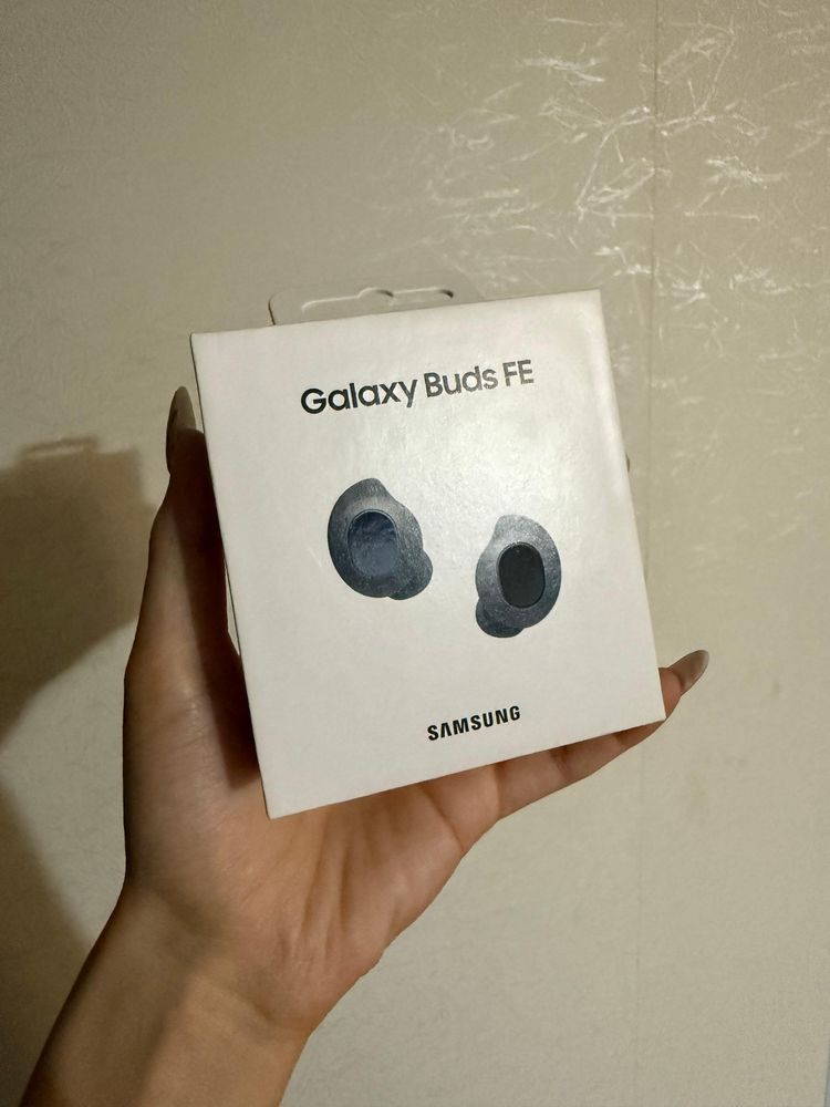 Продаётся новый наушник Samsung galaxy buds FE