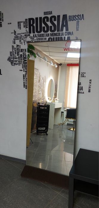 Зеркало в салон красоты или в бутик