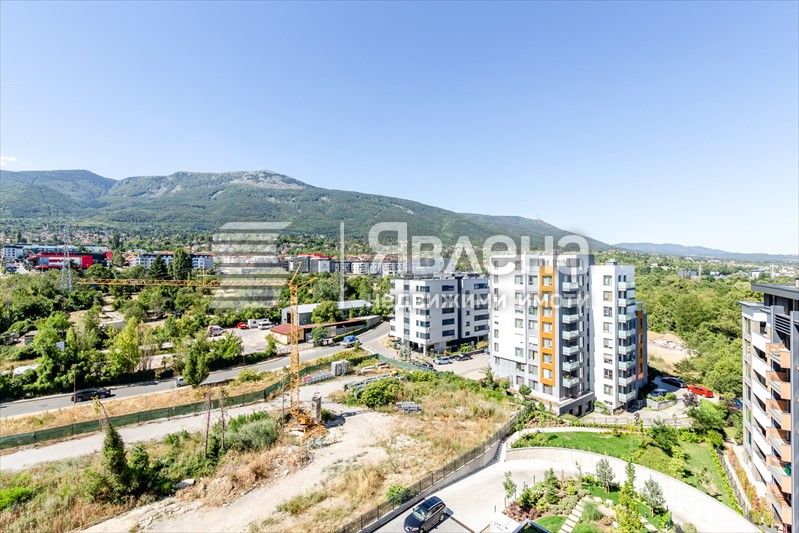 Продава 3-Стаен в Кръстова Вада