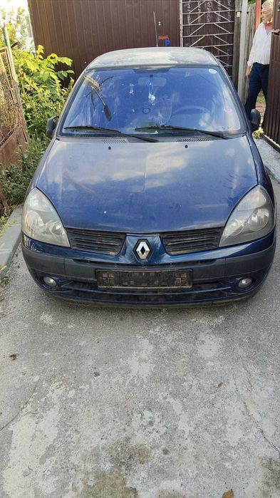 Vehicul pentru dezmebrare renault clio an 2002 motor 1.2 benzina 16 va