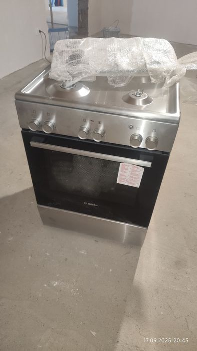Продам новую газ плиту Bosch