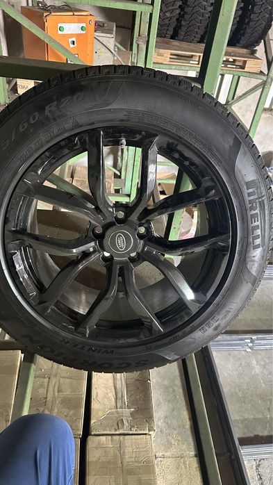 4 бр джанти съз зимни гуми PIRELLI 255/60/20