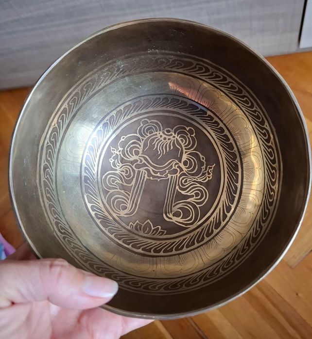 Тибетска пееща купа