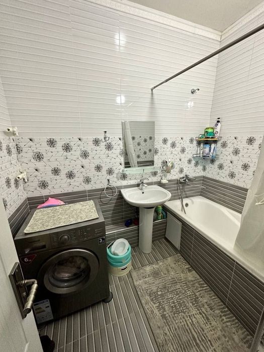 Kvartiraga 1ta Bola ijaraga qoyiladi. Gafur Gulom metro yaqinida