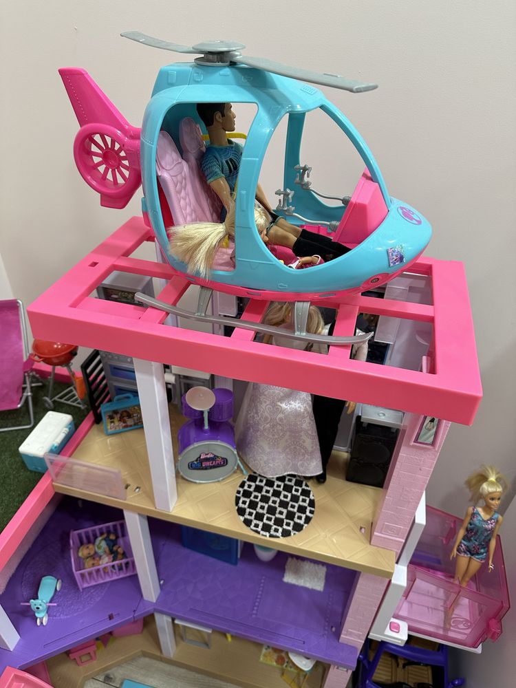 Голяма къща на Барби / Barbie