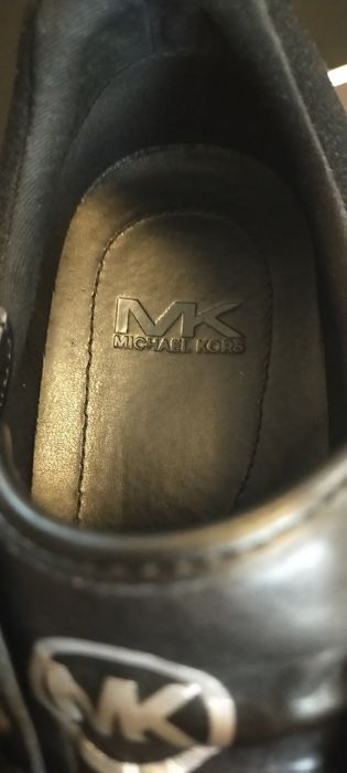 Vând adidași sneakers originali Michael kors