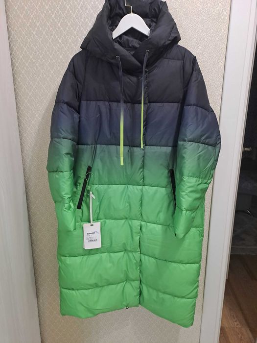 Пуховик двухсторонний зелёного цвета