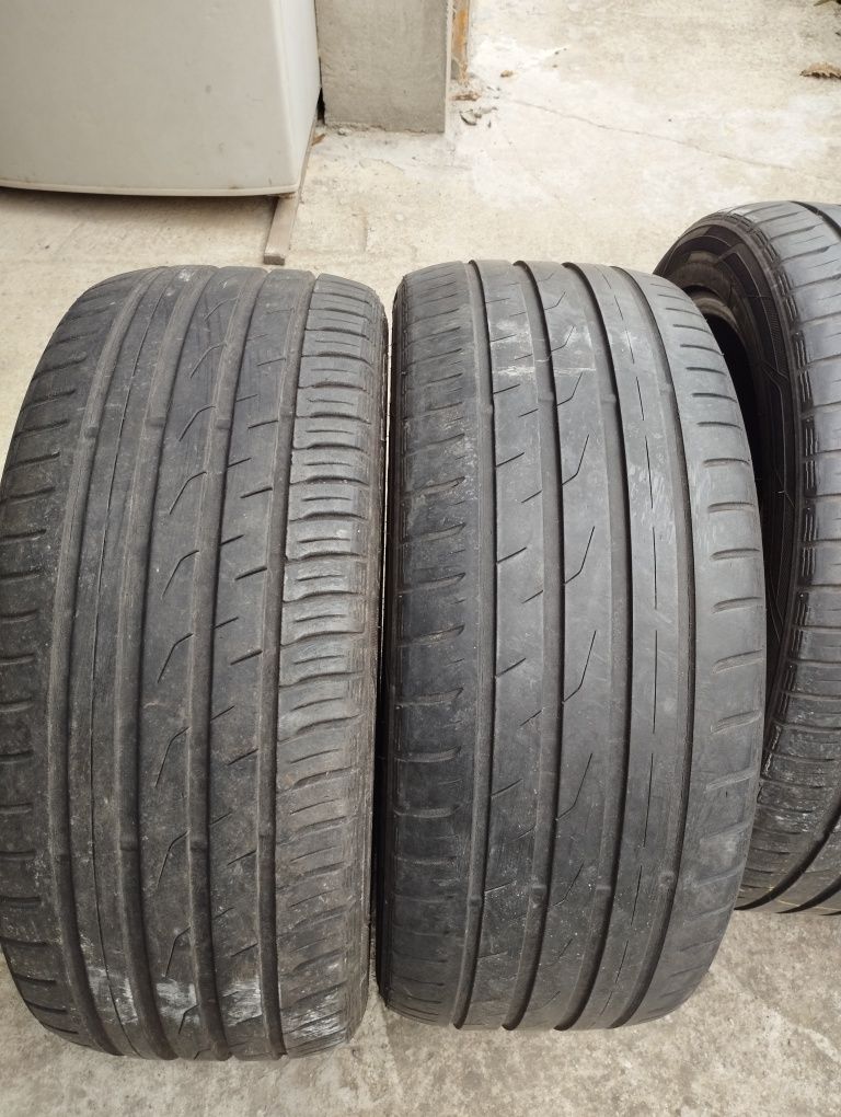 Toyo 225/45 r17.