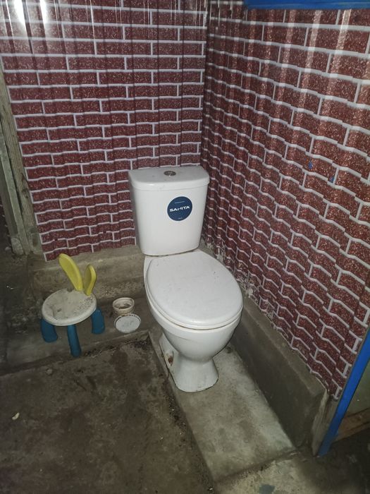 Унитаз комплект в хорошем состояний