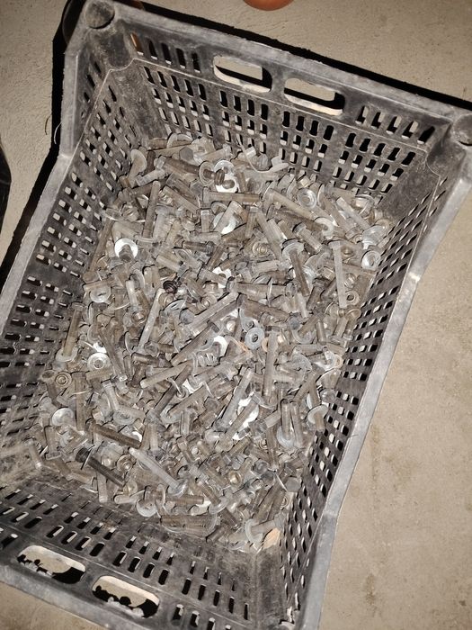 Bolt gayka har xil razmer