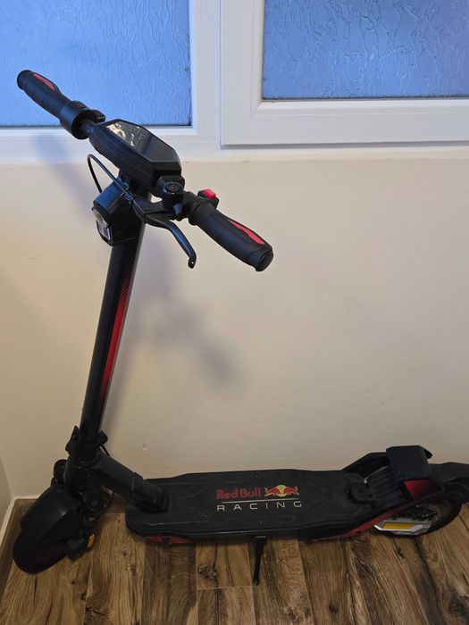 Електрическа тротинетка Red Bull