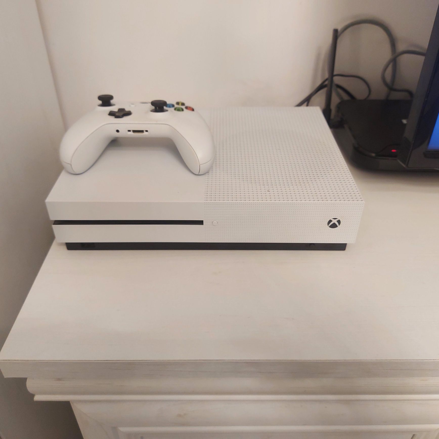 Xbox one S 1tb si jocuri