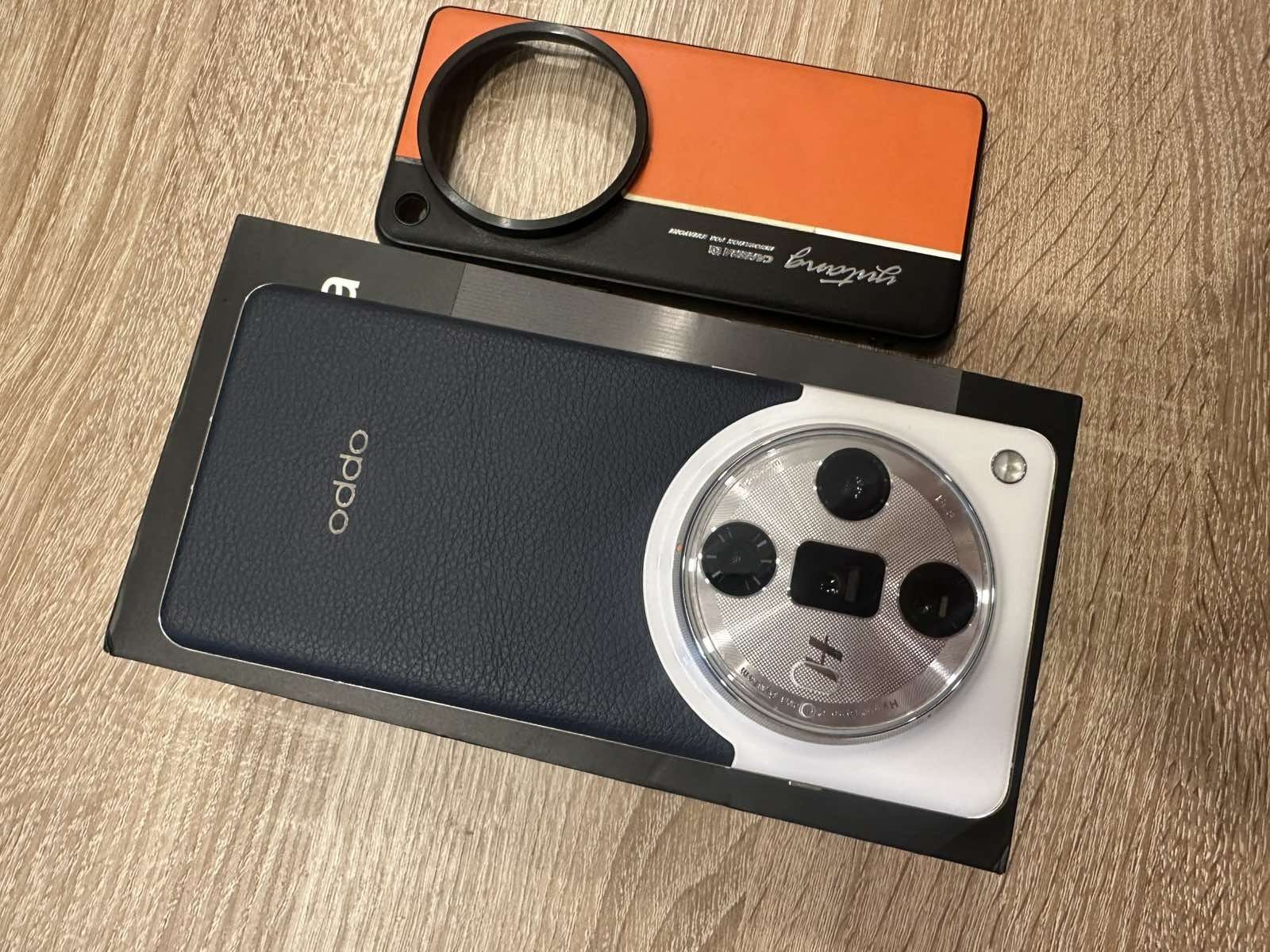 Oppo find x7 ultra 12/256 като нов (БАРТЕР)