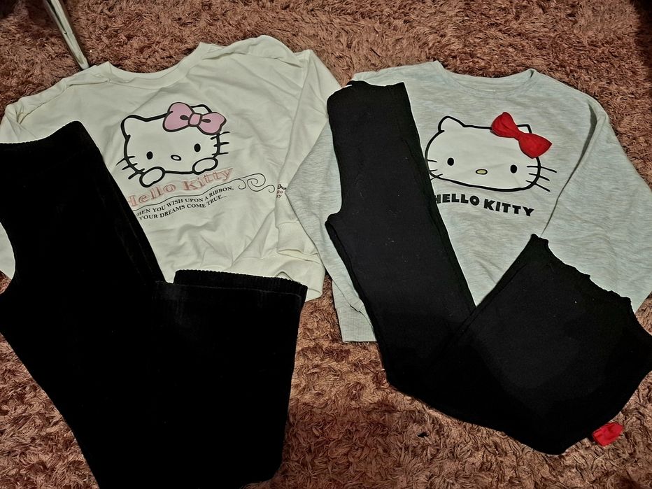 2 Compleuri cu pantaloni evazați 6-7 ani Hello Kitty