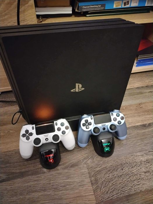 Cooler și Încărcare PS4/PS4 Pro/PS4 Slim – Dublă Încărcare Controllere